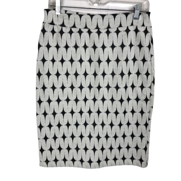 Renee C Leena Pencil Skirt L Stretchy Pull On Knee Length Made In USA 3052-2 - Picture 1 of 4